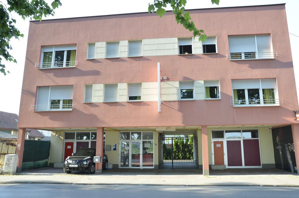 Guesthouse Sava Slavonski Brod Exterior photo